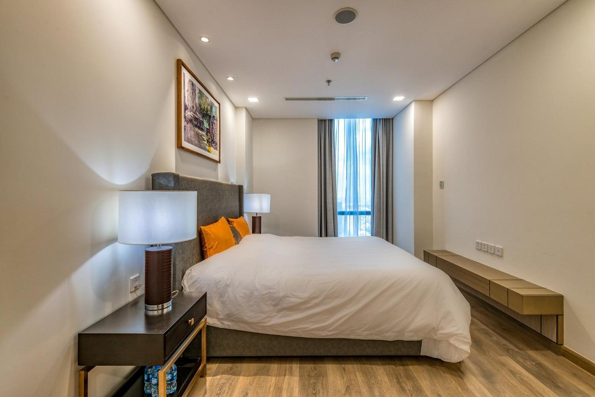Khách sạn Urban Heights Landmark 81